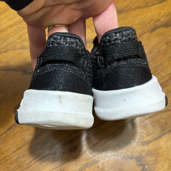 Lot of boys sneakers, Adidas and Puma infant size 5 - Picture 6 of 15